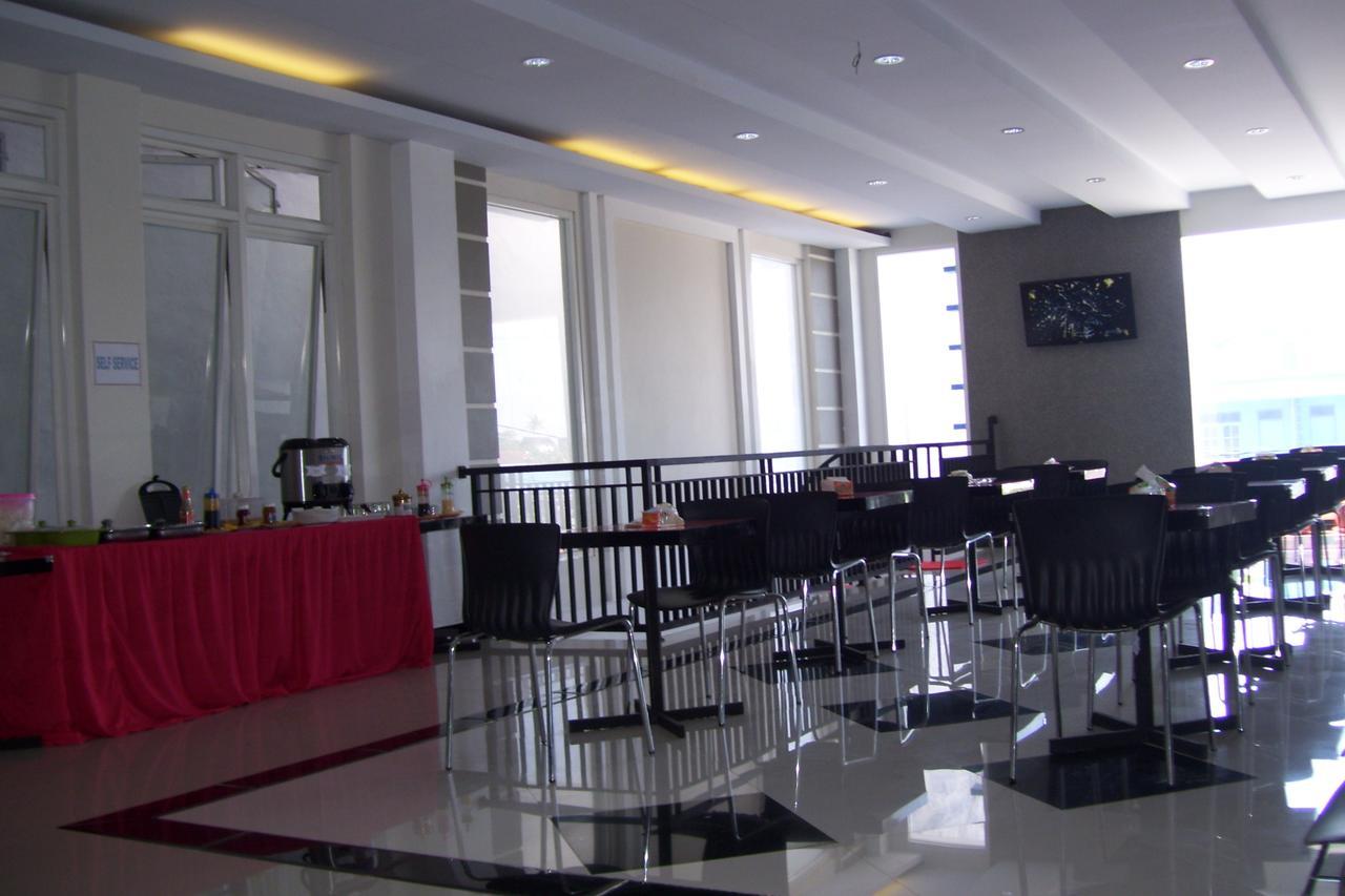 Alibaba Hotel Pangkalan Bun Exterior photo